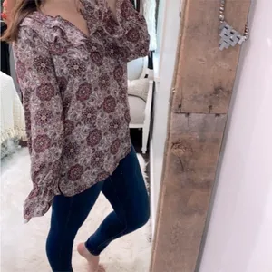 Loft floral paisley ruffle top size medium thumbnail 3
