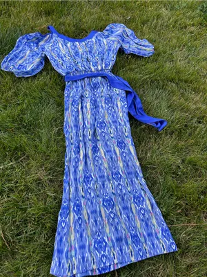 Hot and Hollywood cold shoulder maxi dress size medium blue, yellow white spring thumbnail 3