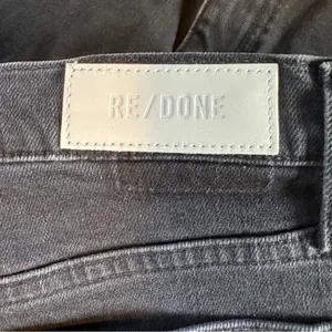 RE/DONE Redone Originals 90's High Rise Ankle Raw Hem Crop Faded Black Jeans 29 thumbnail 5