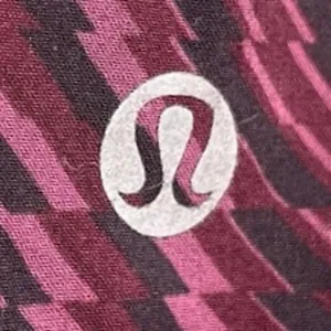 Lululemon Speed Up Maroon Chevron Pocket Activewear Athletic Running Shorts 4 thumbnail 4