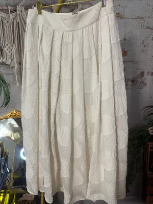Alice + Olivia Cream Textured Circle Midi Skirt thumbnail 2