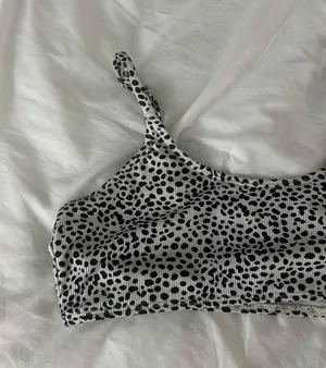 Swim Top Size M thumbnail 3