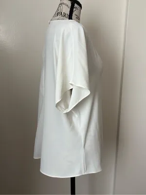 White House Black Market White V-Neck Short Sleeve Blouse thumbnail 2