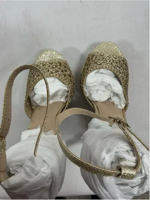 Womans New In Box Delicious Cadence Stiletto Formal Sandals Size 9 Gold thumbnail 5