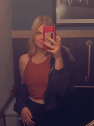 Old Navy Active Tank thumbnail 1