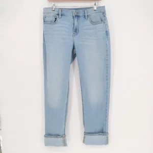Old Navy Wow Boyfriend Jeans Womens 4 Blue Denim Stretch Mid Rise Straight Leg thumbnail 2