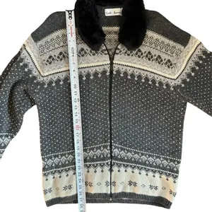 Women’s Vintage Lambswool Angora Blend Fairisle Cardigan Sweater Faux Fur Collar thumbnail 3