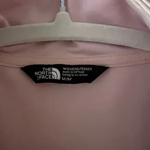 The North Face Women's Light Pink light jacket size M thumbnail 6