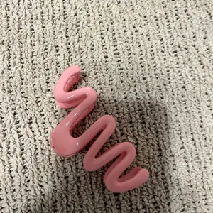 Pink Wave Hair Clip - Women Accessories thumbnail 2