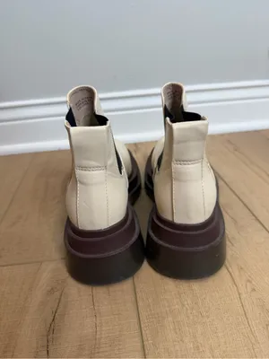 Urban Outfitters UO Dana Short Chelsea Boots Cream Brown Platform Women 8 EU39 thumbnail 2