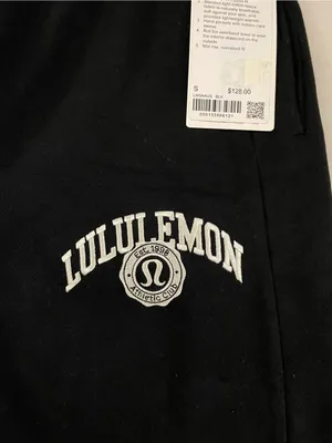 Lululemon NWT Scuba Mid Rise Oversized Graphic Joggers Black Size S thumbnail 10