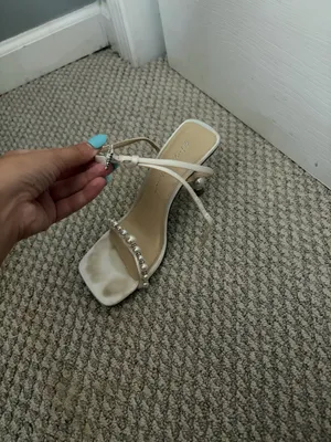 Pearl and rhinestone heel White Size 7.5 thumbnail 2