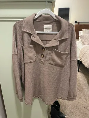 American Eagle Pullover Sweater thumbnail 1