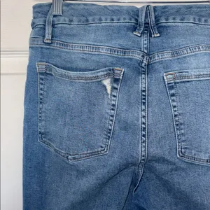 Good American Good Leg Distressed Jeans Blue Size 8 thumbnail 6