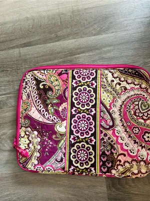 Vera Bradley Pink Paisley Quilted laptop sleeve thumbnail 2