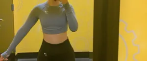Gymshark cropped long sleeve top thumbnail 2