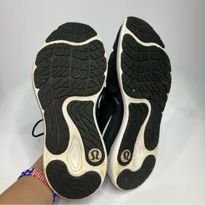Lululemon blissfeel running Shoes sneakers women's size 9.5 black white athletic thumbnail 7