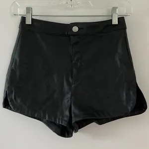 H&M black micro shorts thumbnail 1