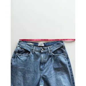Universal Thread 90s Baggy Distressed Jeans Womens 8/29R Blue High Rise thumbnail 6