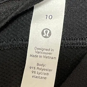 Lululemon Women's Black Long Sleeve Athletic Activewear Tee T-shirt Top Size 10 thumbnail 4