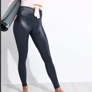 Alo Yoga High-Waist Shine‎ Legging in Anthracite Shine nwot thumbnail 2