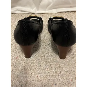 Tory Burch Leticia Open Toe Wedge Pebbled Black Leather Gold Logo size 10 thumbnail 4
