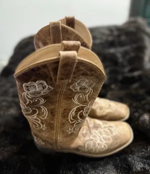 Shyanne Women's Lasy Floral Embroidered Western Boots -Broad Square Toe 5 D thumbnail 1