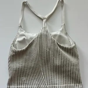 lululemon athletica Strappy Seamless Yoga Shelf Tank -Size 2 thumbnail 3
