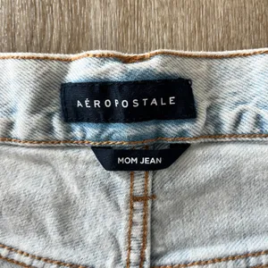 Womens Aeropostale Light Denim White Washed Mom Jeans - 14 thumbnail 9