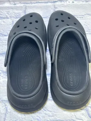 Classic Crocs Mega Crush Platform Slip On Clogs Sandals W9 M7 Black thumbnail 10