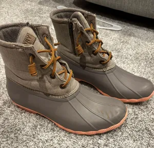 Duck Boots thumbnail 1