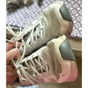 On cloud cloud runner white shoes thumbnail 6