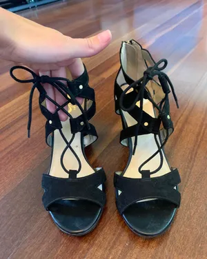 Black Heels thumbnail 2