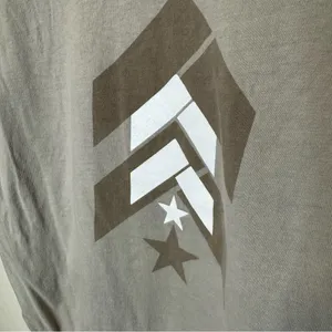 Barry’s Chevron Tshirt Tan Size M thumbnail 7