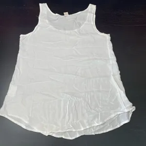 Elegant White Women's Tank Top Size M thumbnail 5