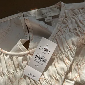 LOFT Ivory Paisley Ruffle Shoulder Top Sz XS NWT thumbnail 5