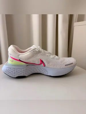 Women Nike ZoomX Invincible Run Flyknit White and Pink thumbnail 7
