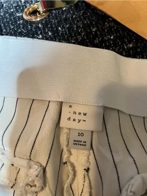 A New Day Women's Size 10 Zip Side Skinny Dress‎ Pant White Blue Gray Stripe thumbnail 8