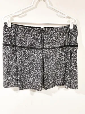 LULULEMON Women's Lost in Pace black white Daisy Dust Skirt Skort Size 10 Tall thumbnail 6