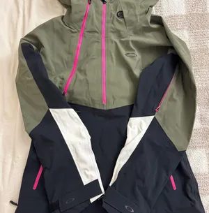 Oakley Phoenix 2.0 3L 15K Snow Shell Jacket - Dark Brush (Green), Small thumbnail 1