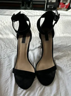 Forever 21 Black  stiletto heels thumbnail 4