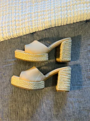 Shu Shop Elvira Platform Bone Heel Size 8.5 thumbnail 3