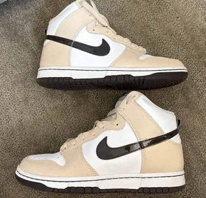 Nike women’s dunk fossil stone thumbnail 1