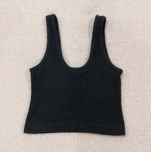 Urban Outfitters Top thumbnail 2