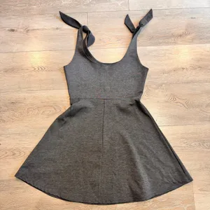 Rolla Coster Womens Medium M Gray Sleeveless Fit & Flare‎ Dress Tie Strap Casual thumbnail 2