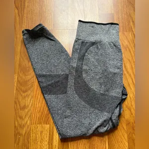 Victoria’s Secret pink seamless leggings thumbnail 8