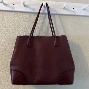 Michael Kors Leather Shoulder Bag thumbnail 2