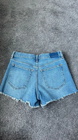 Abercrombie The 90s Relaxed Cut-Off Shorts thumbnail 4