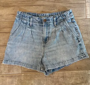 American Eagle High-Waist Mom Short Light Blue Denim thumbnail 1