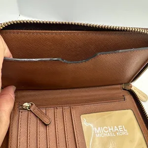 MICHAEL KORS Brown Signature Jet Set Wallet thumbnail 10